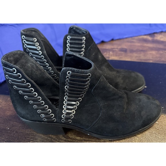 Vince Camuto Shoes - Vince Camuto Boots Womens 6M Pevista Ankle Bootie Black Leather Cut-Out Block